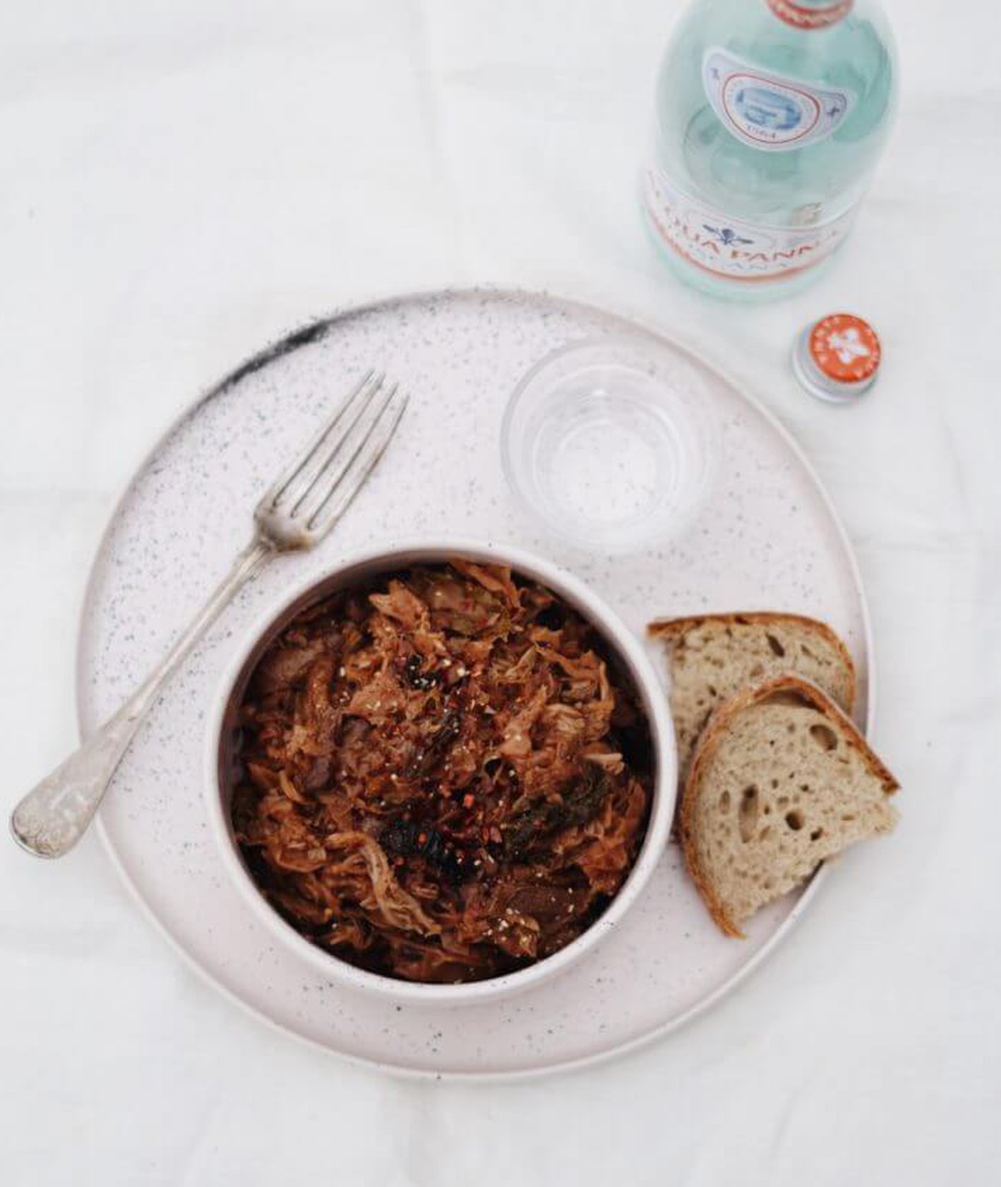 wegański bigos, bigos wigilijny, danie jednogarnkowe, bigos z kiszonej kapusty, bigos z suszonymi grzybami, bigos bez mięsa, bezmięsny bigos, bigos kukbuk, prosty przepis na bigos, wegańskie święta