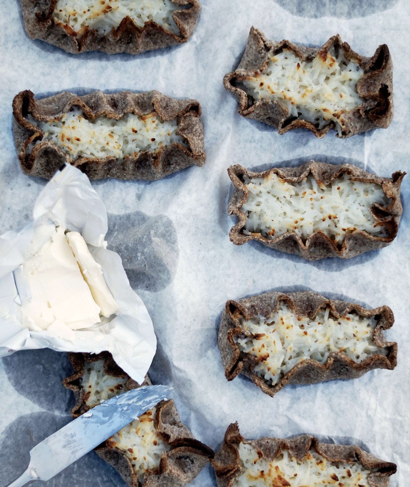 fińskie pierogi karelskie, fińskie pierogi, pierogi karelskie, Karjalanpiirakka, kuchnia skandynawska, kuchnia Fińska