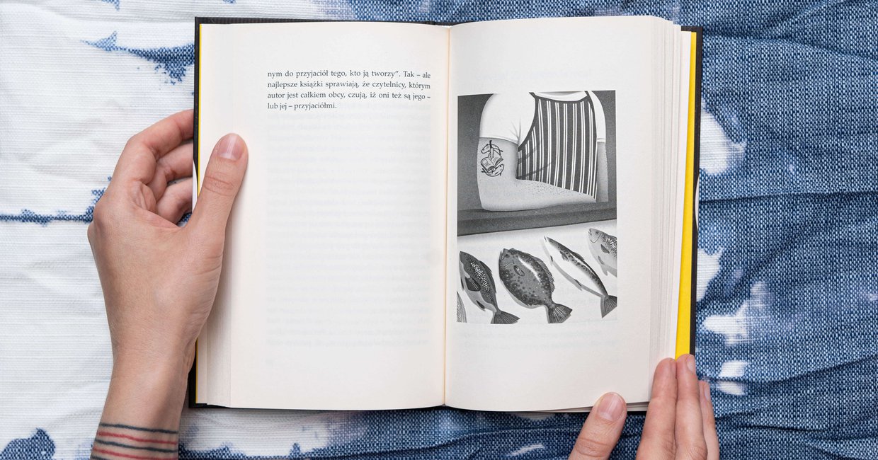 Rozkładówka książki (fot. Martyna Cybuch)